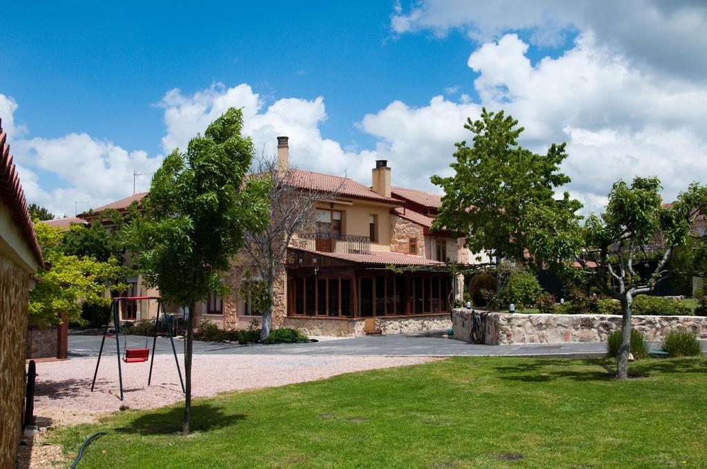 Hôtel Hospederia Gemma à La Lastrilla Extérieur photo